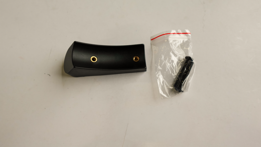 Plastic foot including hardware for Magnus