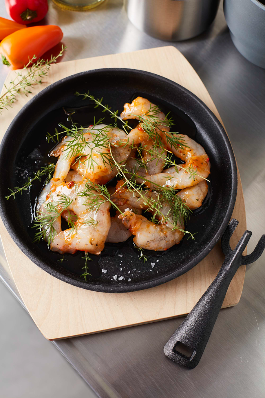 Poêle à griller en fonte avec sous-plat en bambou