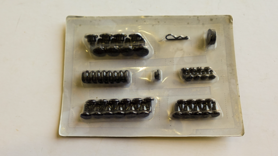 Montage set Spring 2002